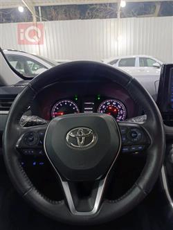 تۆیۆتا ڕاڤ 4